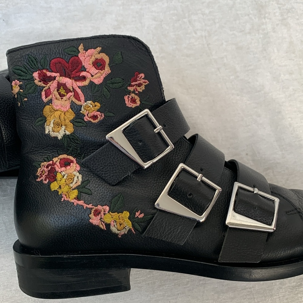 Zara Trafaluc Floral Embroidered Black Buckle Booties - Picture 10 of 12